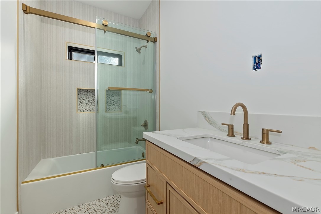 556 Lucerne Drive Property Photo 26