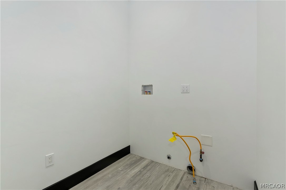 556 Lucerne Drive Property Photo 30