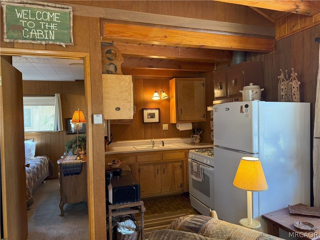 936 Pinon Lane Property Photo 10