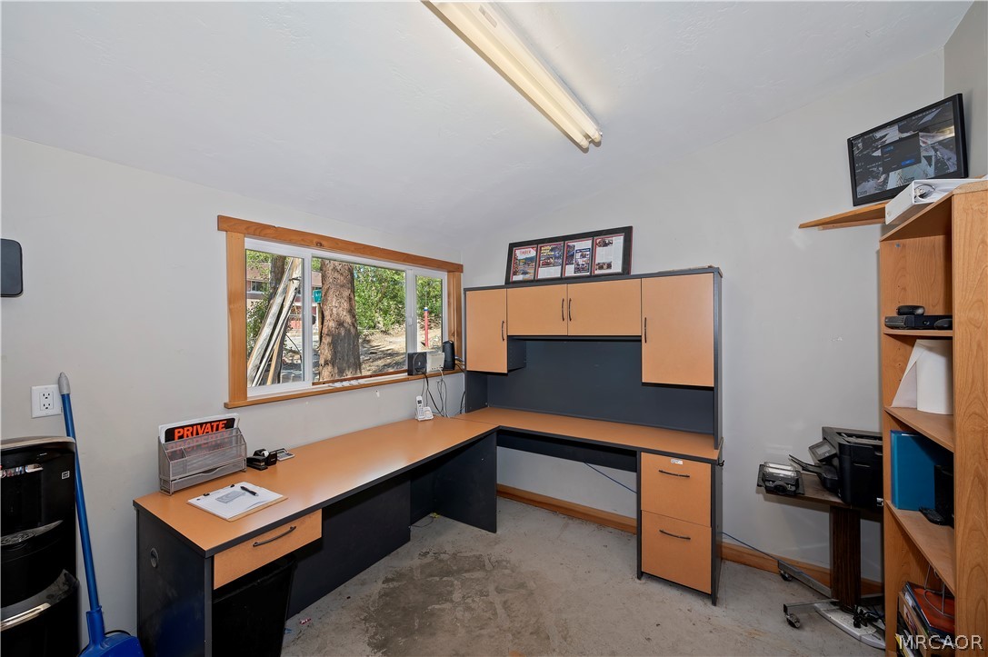 32765 Hilltop Boulevard Property Photo 18