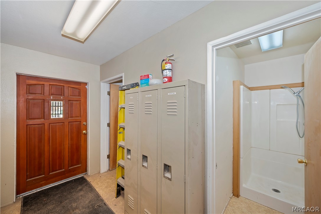 32765 Hilltop Boulevard Property Photo 54