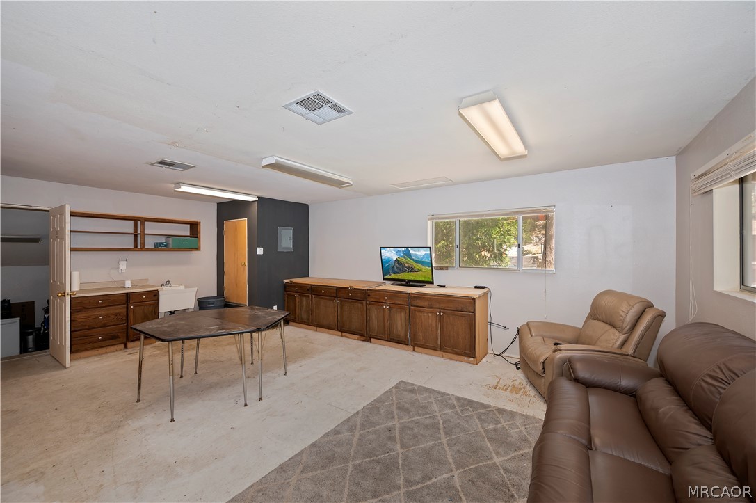 32765 Hilltop Boulevard Property Photo 57