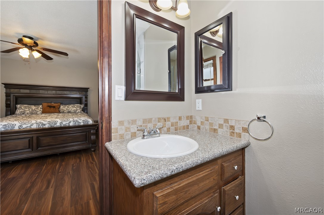 858 Club View Drive Property Photo 25