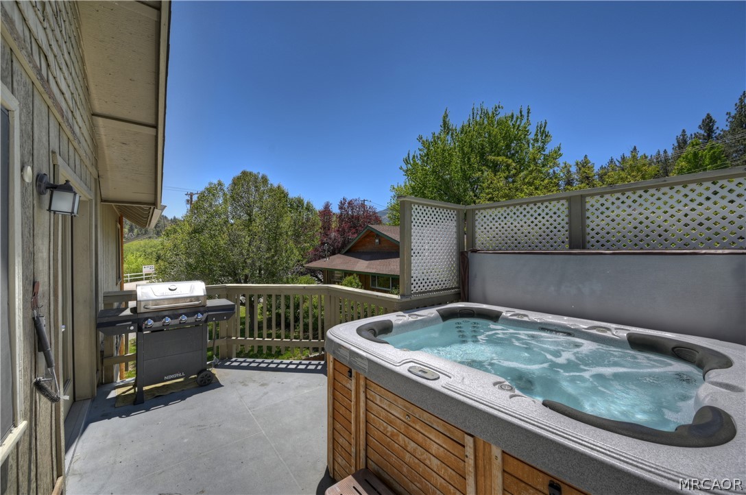 858 Club View Drive Property Photo 39