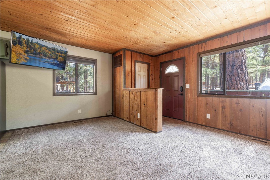 629 Sugarloaf Boulevard Property Photo 4