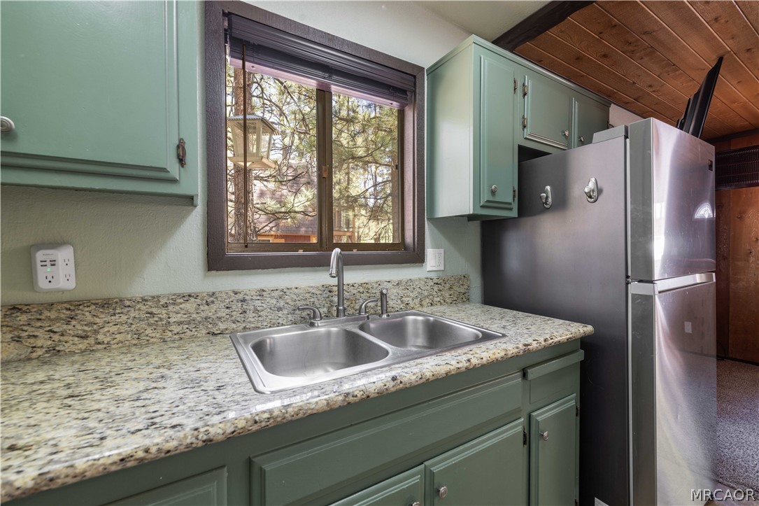 629 Sugarloaf Boulevard Property Photo 7