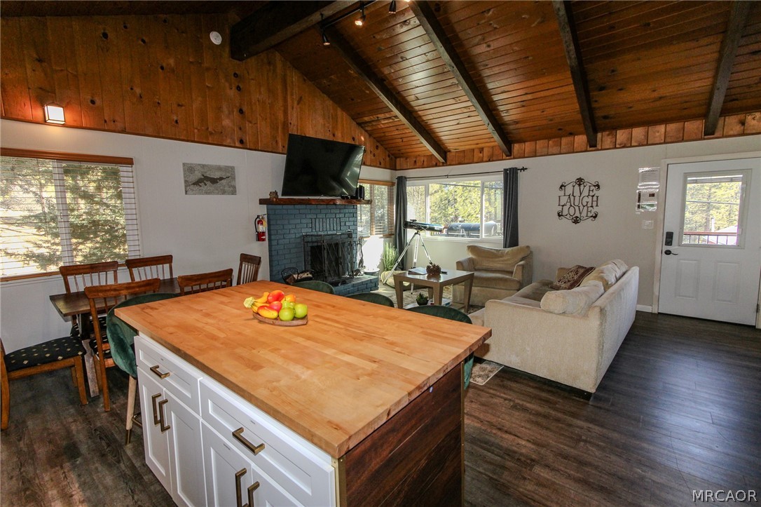 42830 Cougar Road Upper Property Photo 7