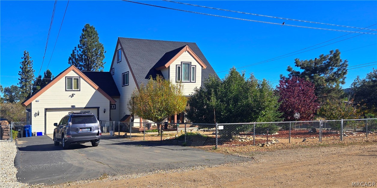 2097 Fox Lane Property Photo 1