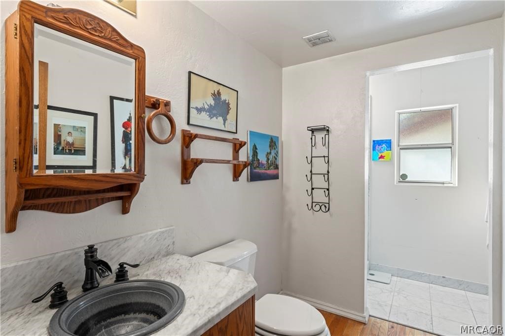 26509 Lake Forest Drive Property Photo 11