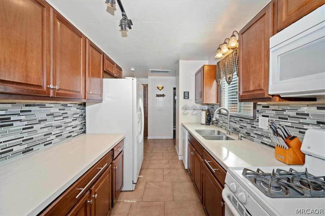 619 Elysian Boulevard Property Photo 7