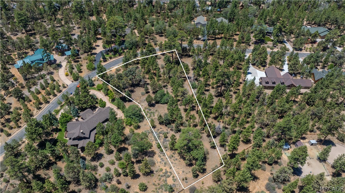660 Cedar Glen Drive Property Photo 4