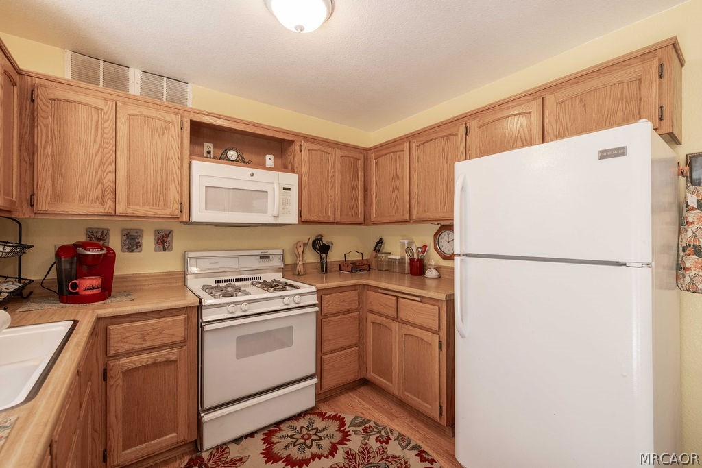 952 D Lane Property Photo 10