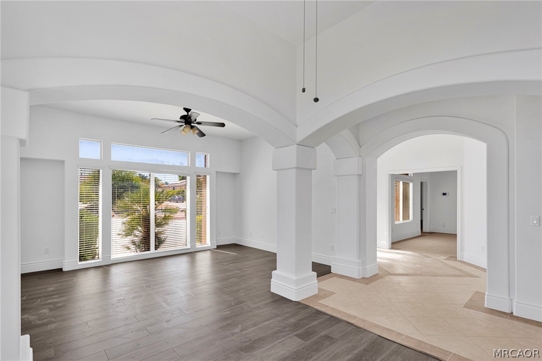16233 Ridge View Drive Property Photo 7