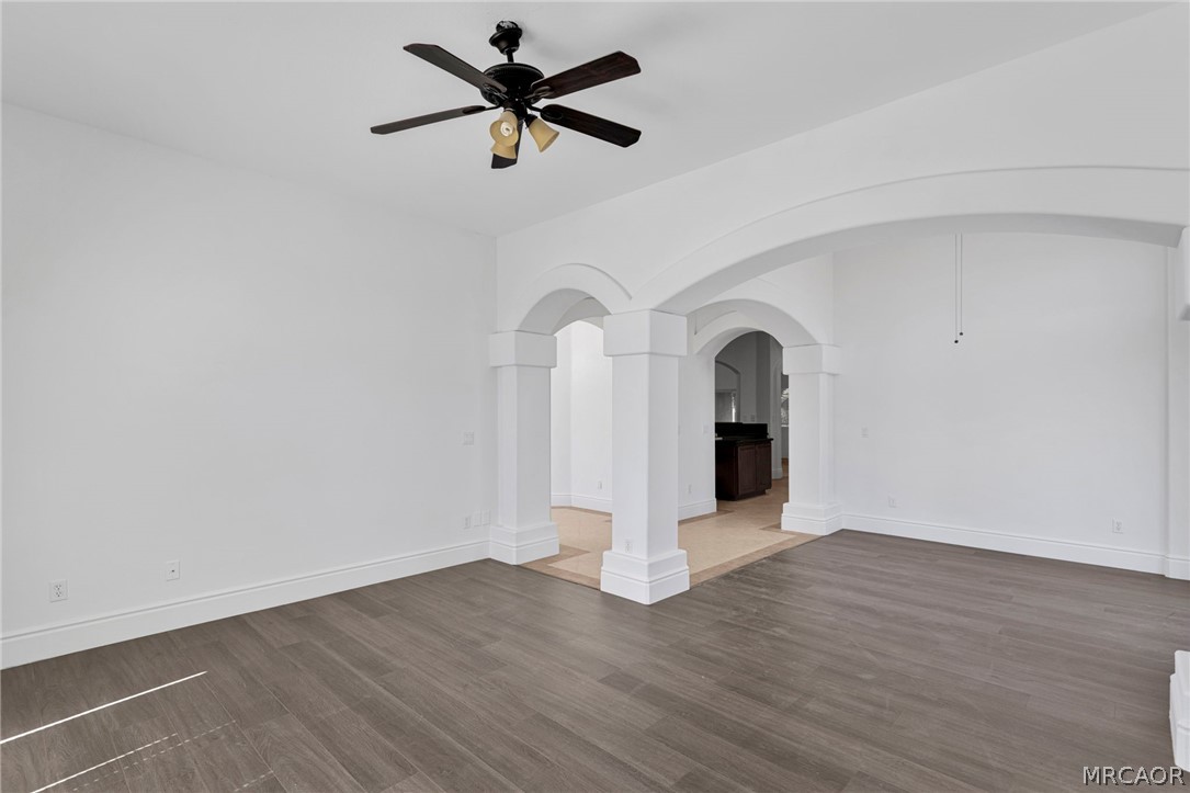 16233 Ridge View Drive Property Photo 9