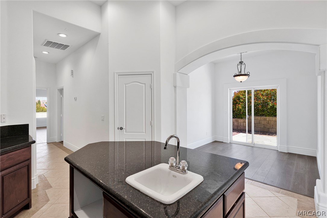 16233 Ridge View Drive Property Photo 13