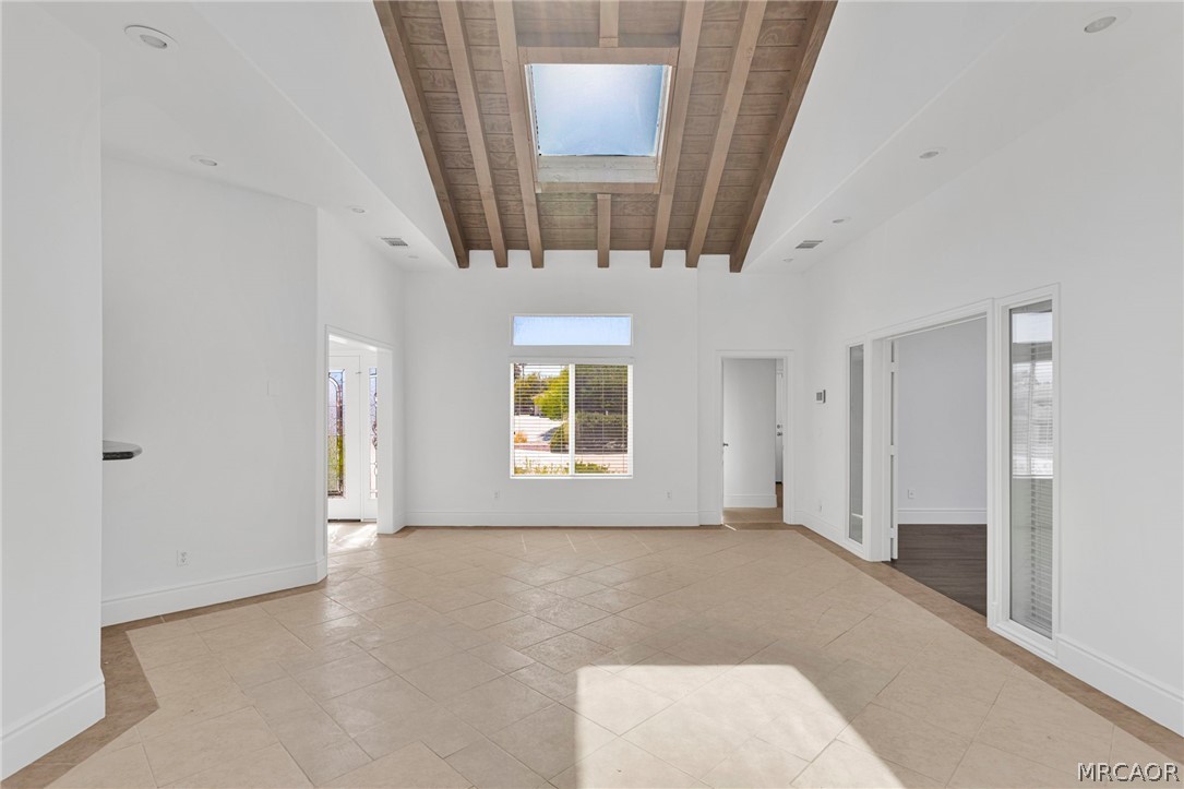 16233 Ridge View Drive Property Photo 18