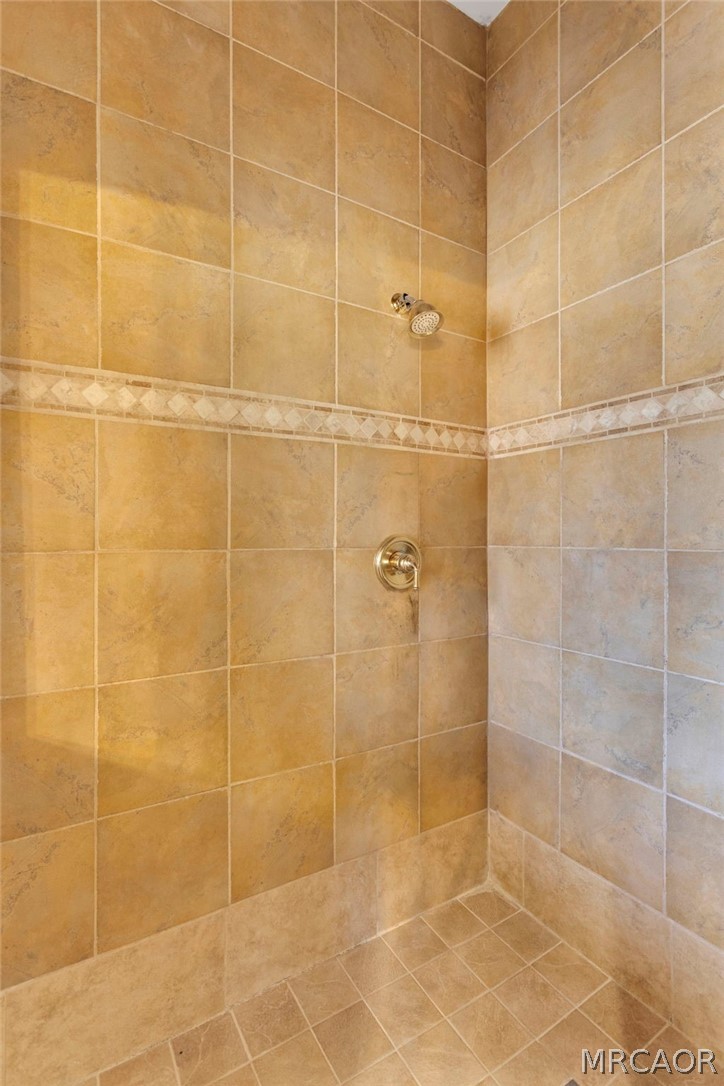16233 Ridge View Drive Property Photo 27