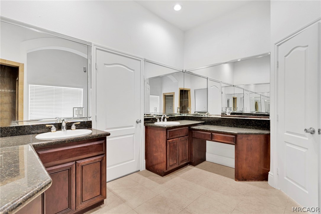 16233 Ridge View Drive Property Photo 38