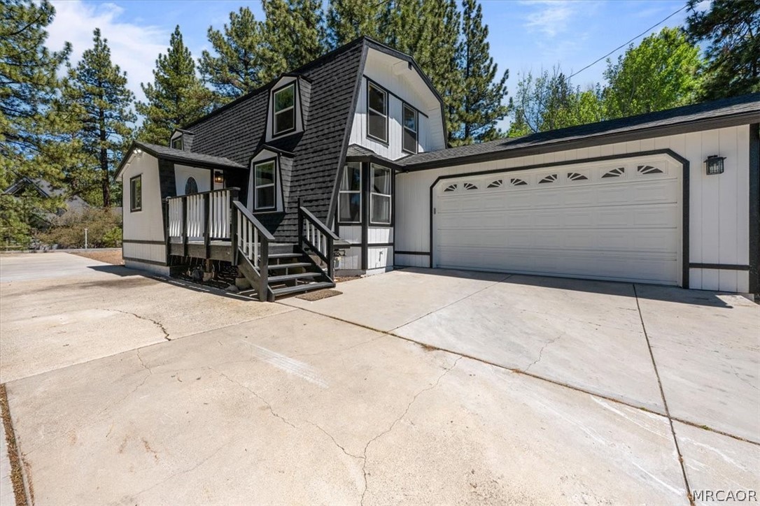 498 Division Drive Property Photo 4