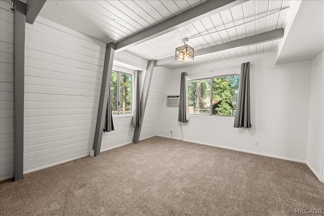 498 Division Drive Property Photo 12