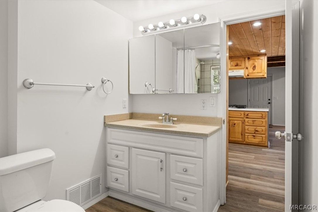 498 Division Drive Property Photo 16
