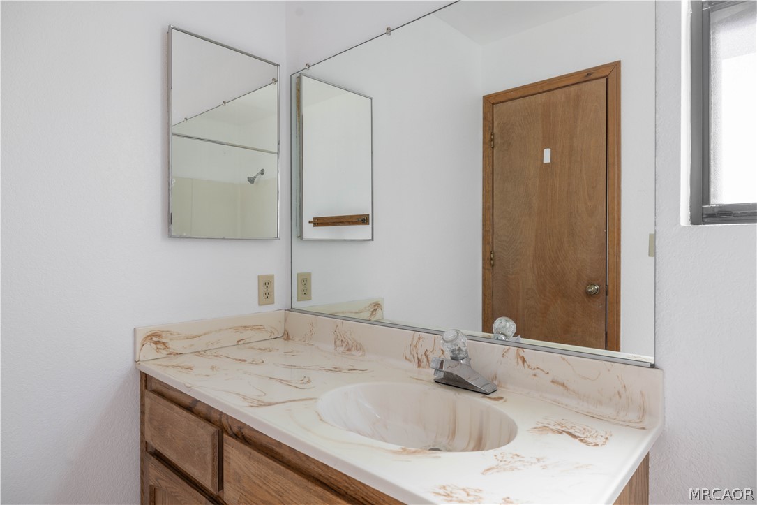 2115 State Lane Property Photo 14