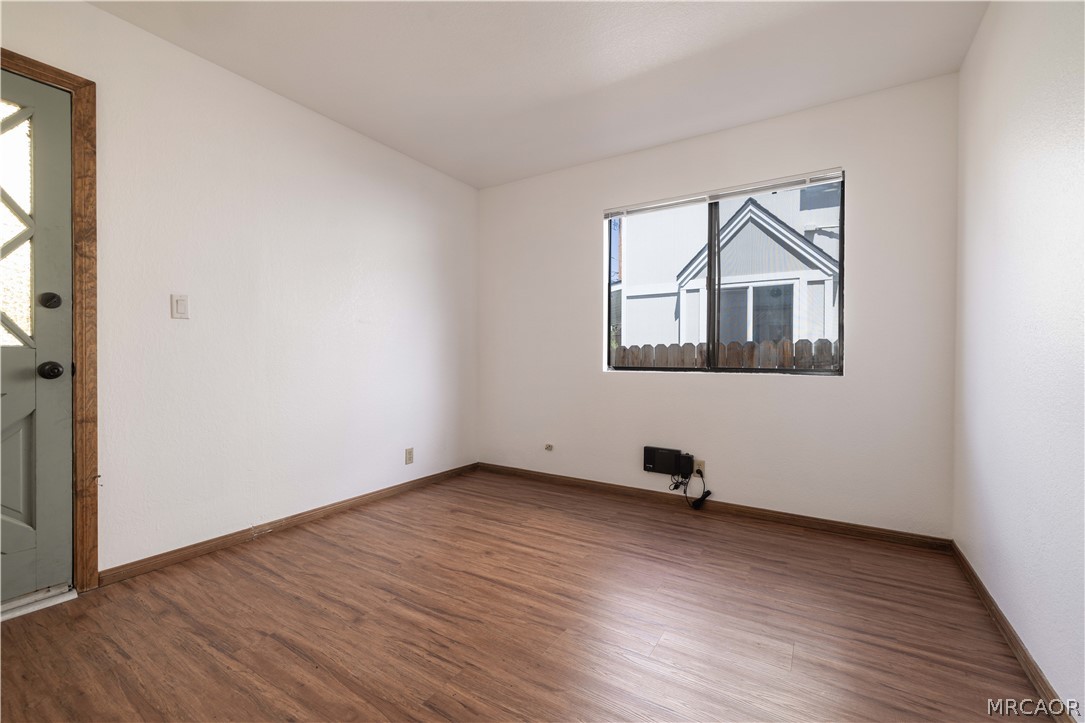 2115 State Lane Property Photo 16