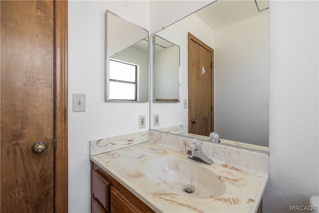 2115 State Lane Property Photo 20