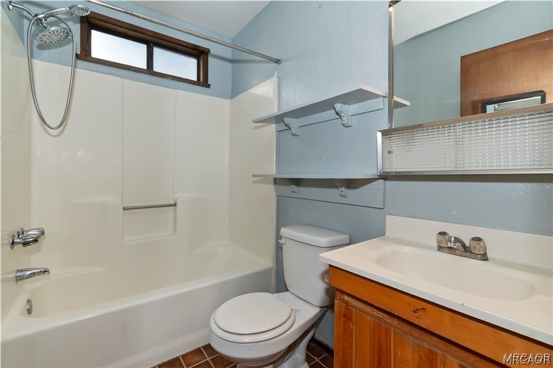 949 Pine Lane Property Photo 6
