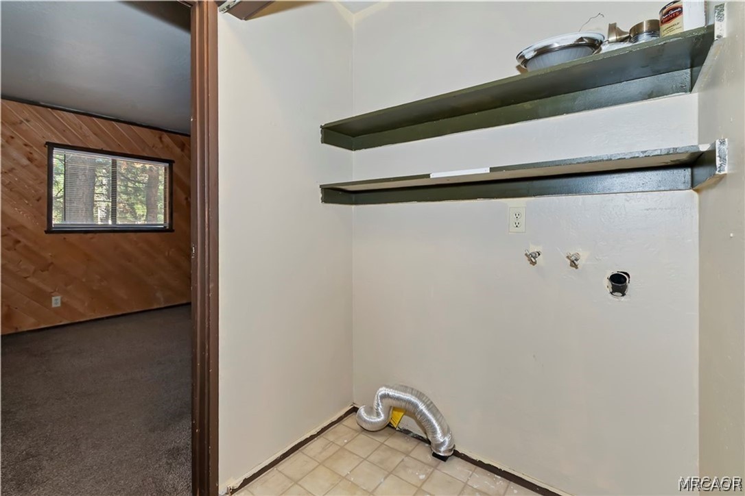 949 Pine Lane Property Photo 11