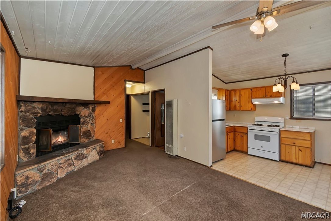 949 Pine Lane Property Photo 14