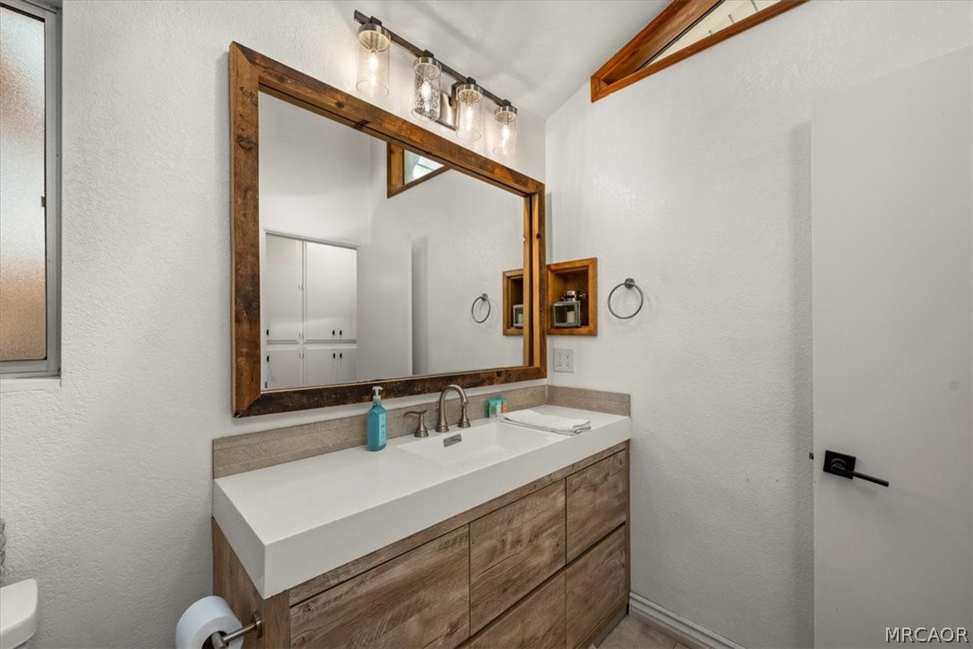39187 North Bay Drive Property Photo 15