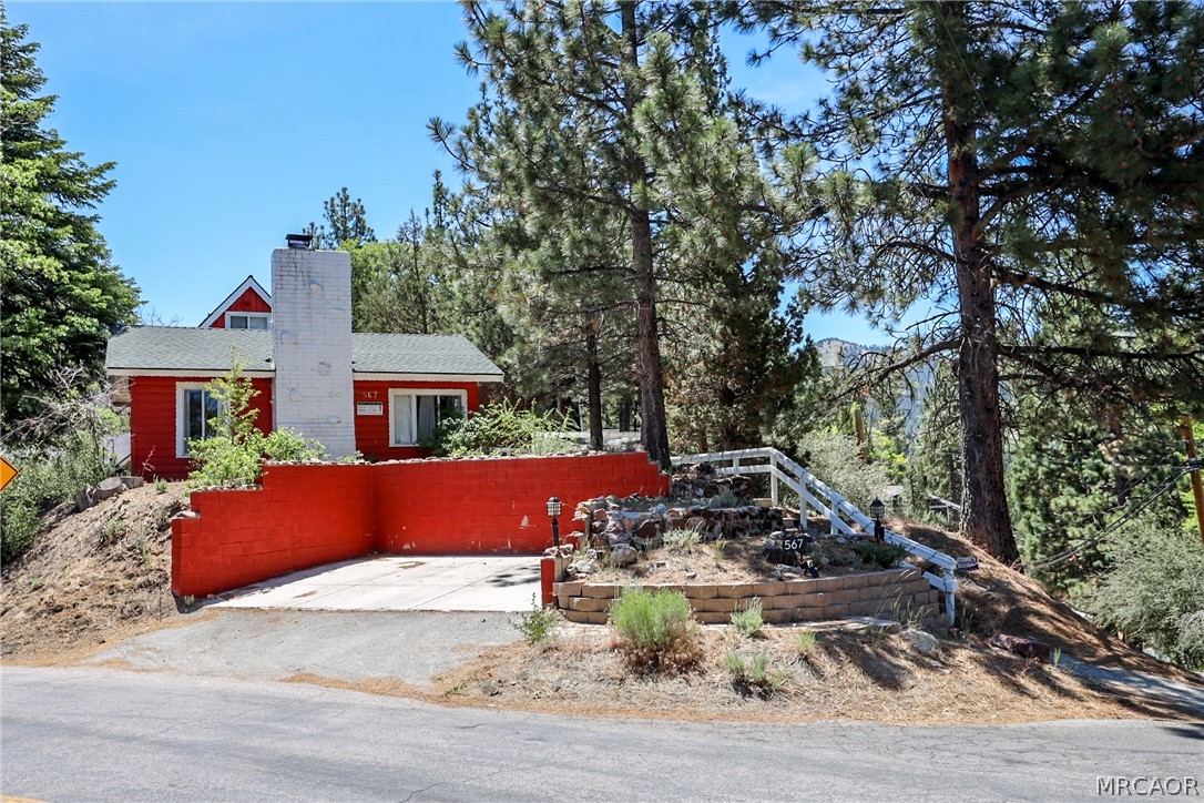 567 Silver Tip Drive Property Photo 3