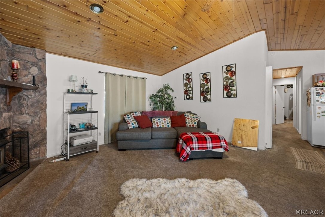 396 Riverside Avenue Property Photo 11