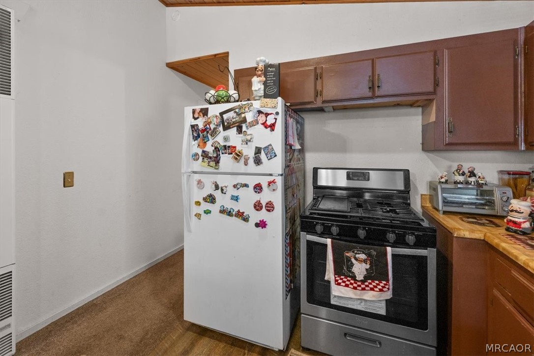 396 Riverside Avenue Property Photo 21
