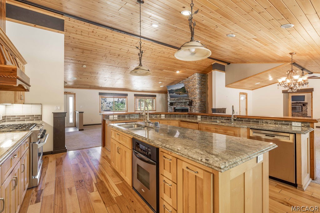 661 Cedar Glen Drive Property Photo 15