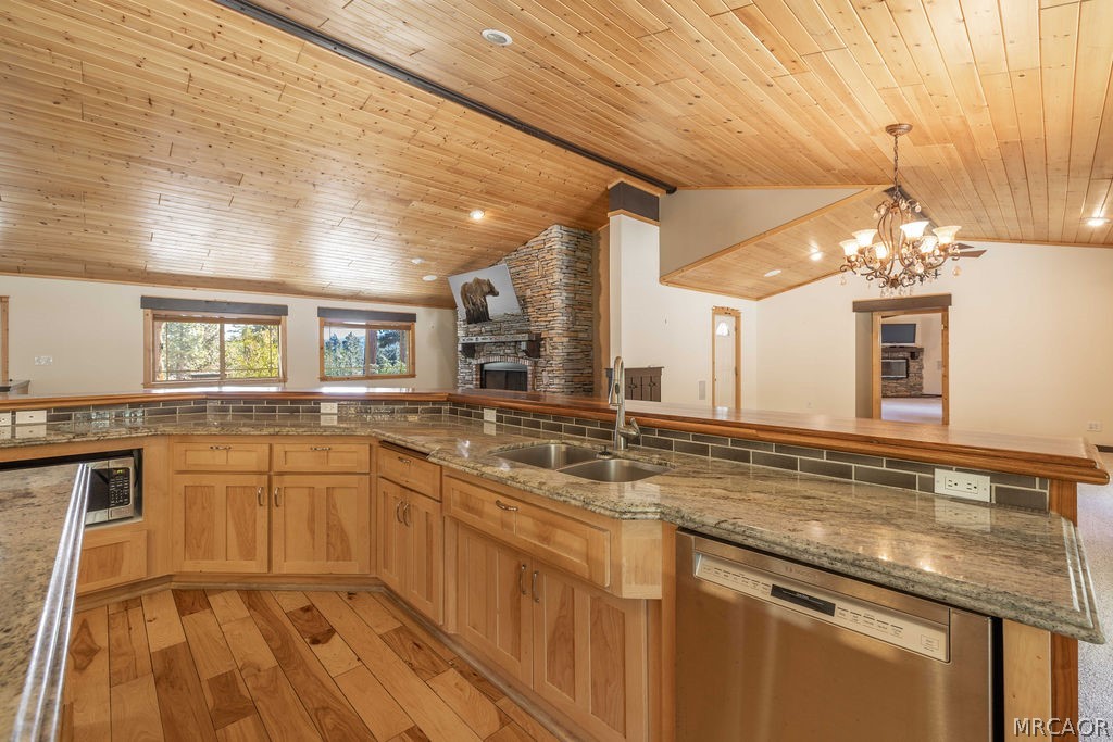 661 Cedar Glen Drive Property Photo 16