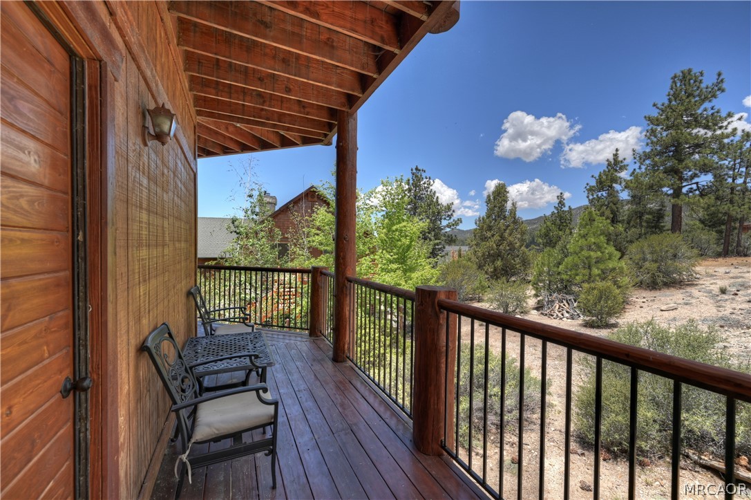 440 Windsong Place Property Photo 38