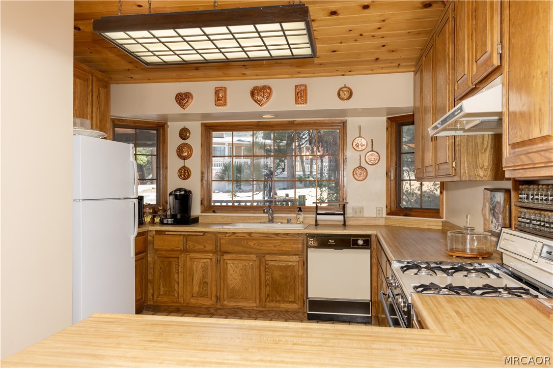 696 Menlo Drive Property Photo 15