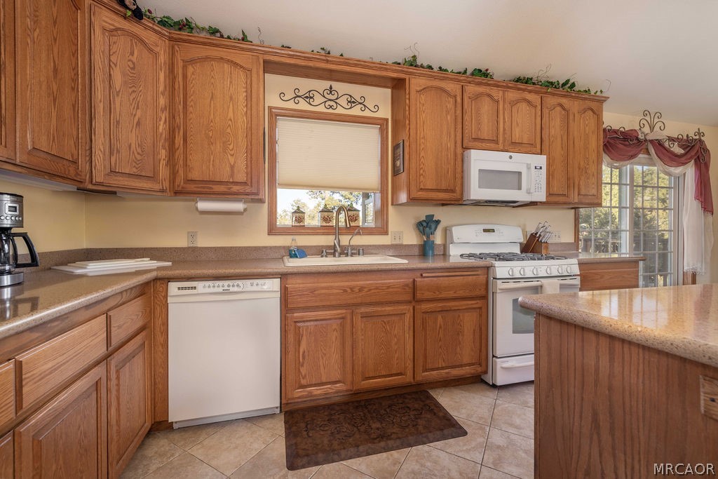 43942 Rainbow Lane Property Photo 22