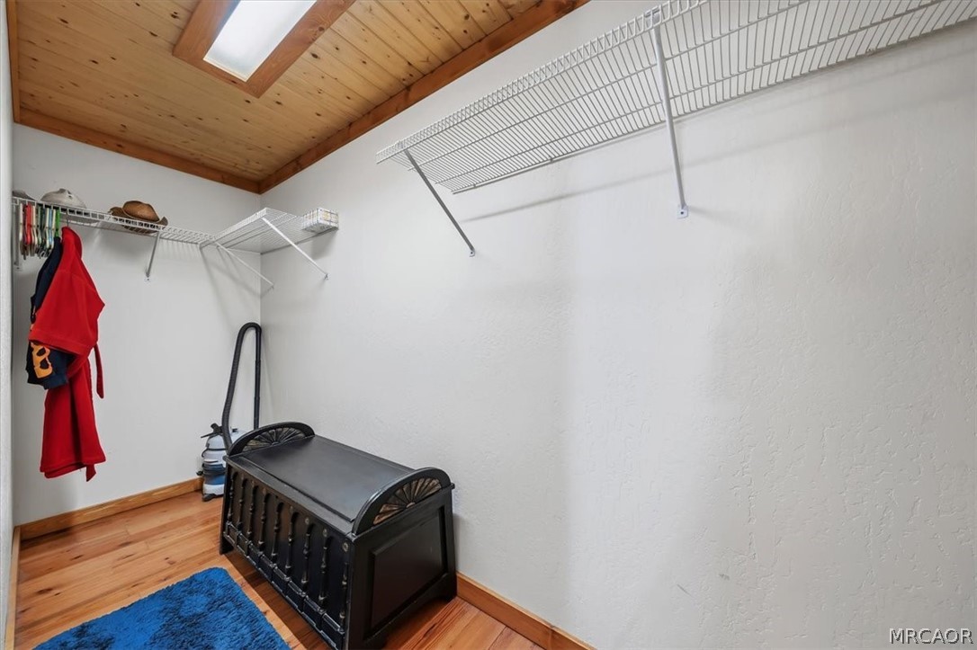 1033 Sierra Avenue Property Photo 15