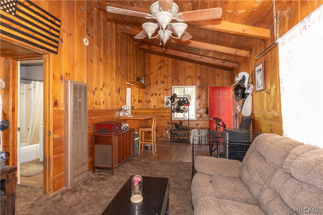 2485 Spring Drive Property Photo 4