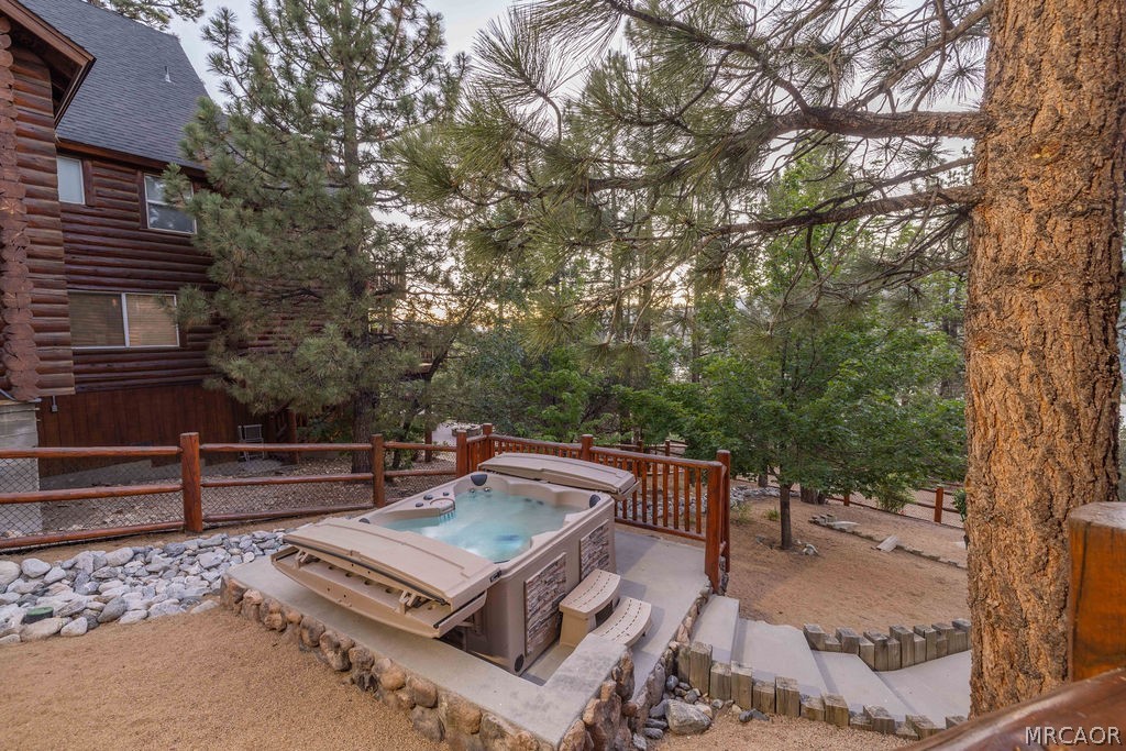 42668 Timberline Trail Property Photo 4