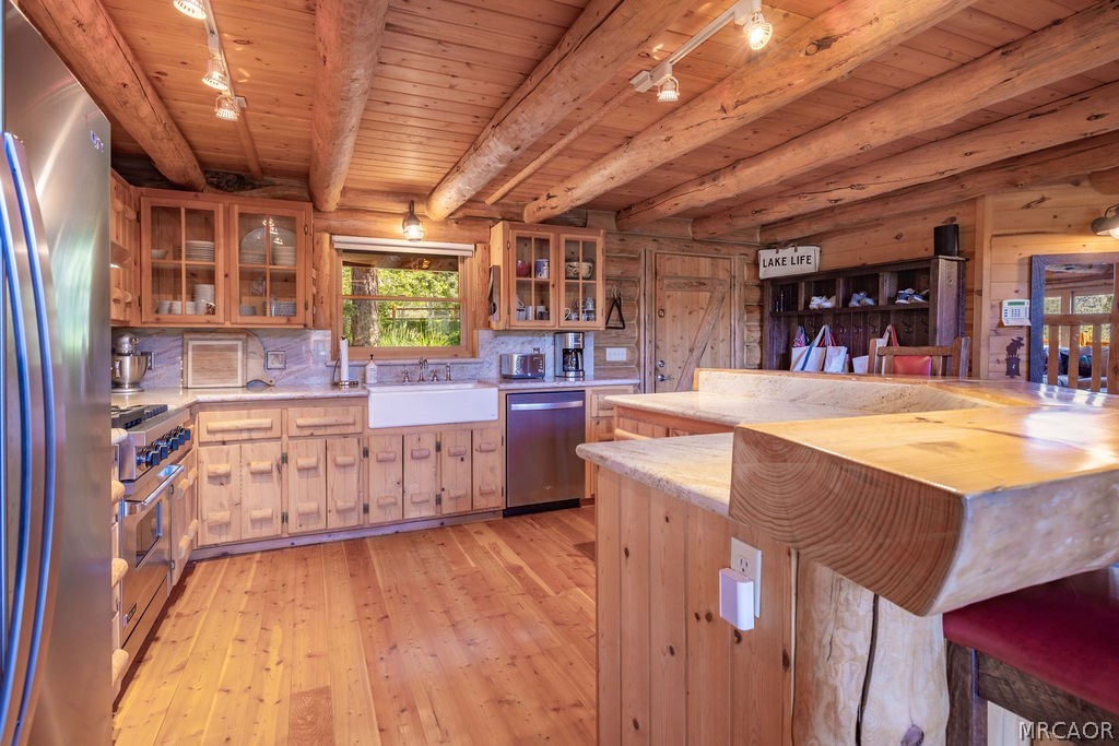 42668 Timberline Trail Property Photo 31