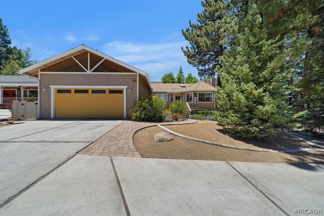 41775 Garstin Drive Property Photo 2