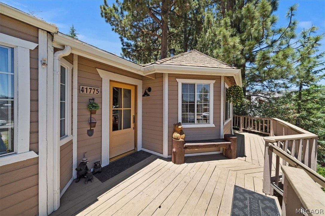41775 Garstin Drive Property Photo 8