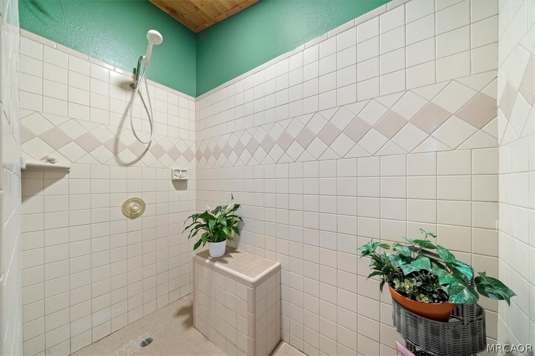 41775 Garstin Drive Property Photo 25
