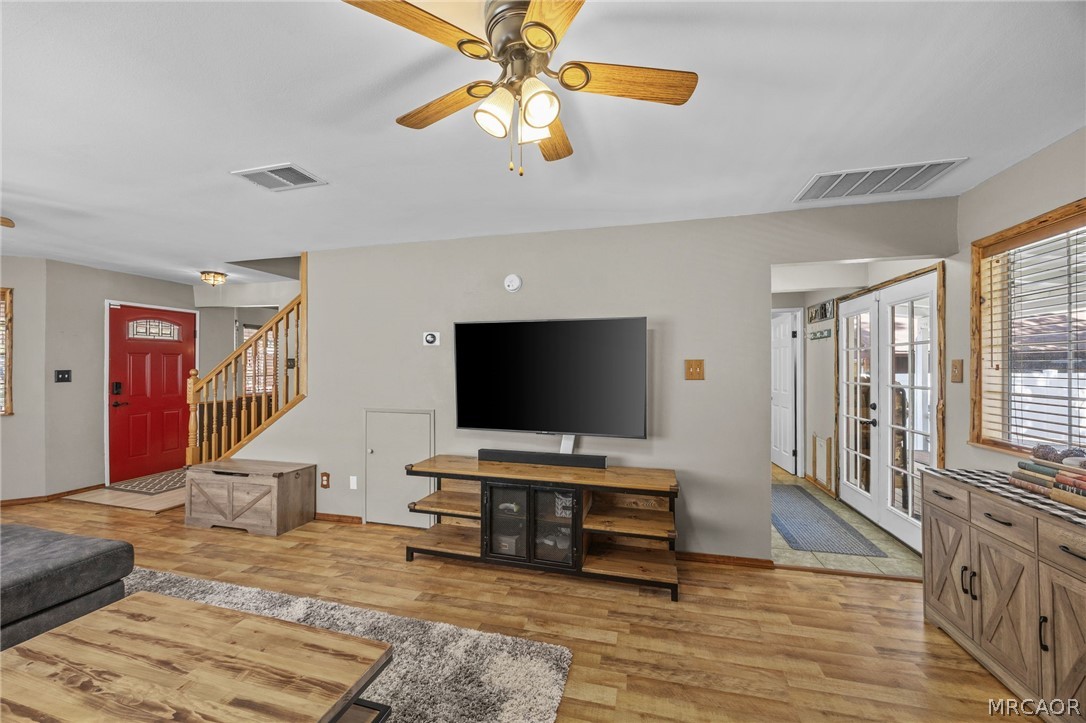 904 East Fairway Boulevard Property Photo 13