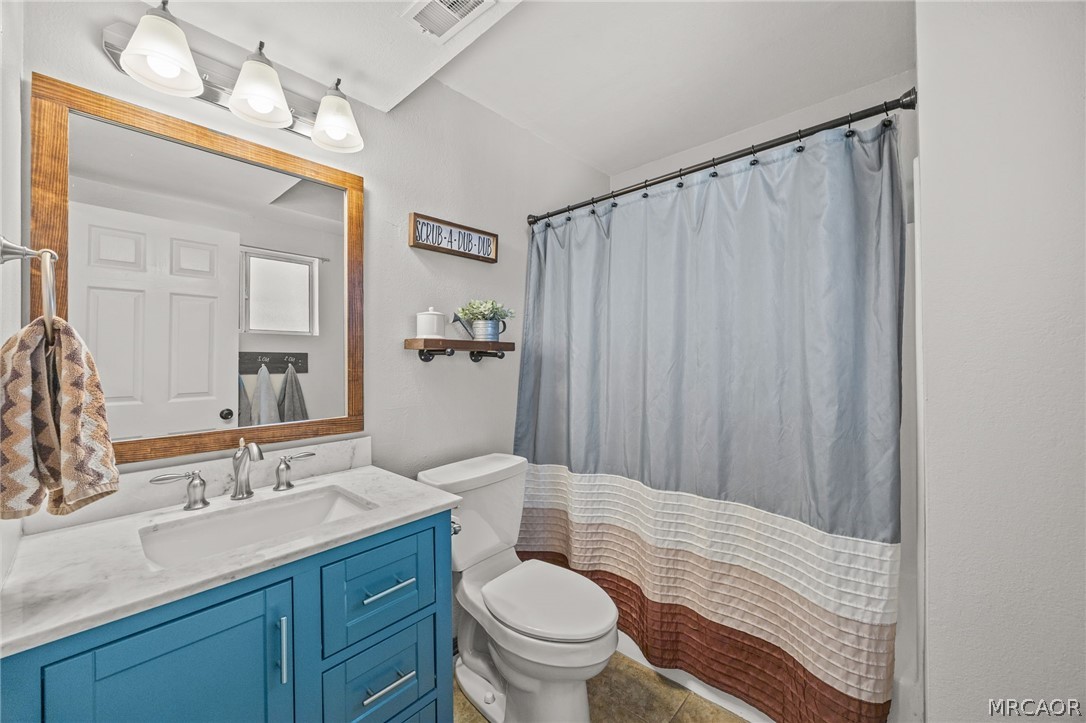 904 East Fairway Boulevard Property Photo 23