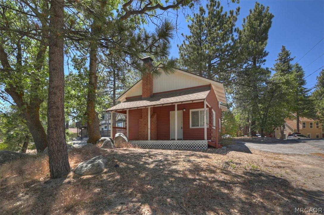 572 Dahlia Drive Property Photo 1